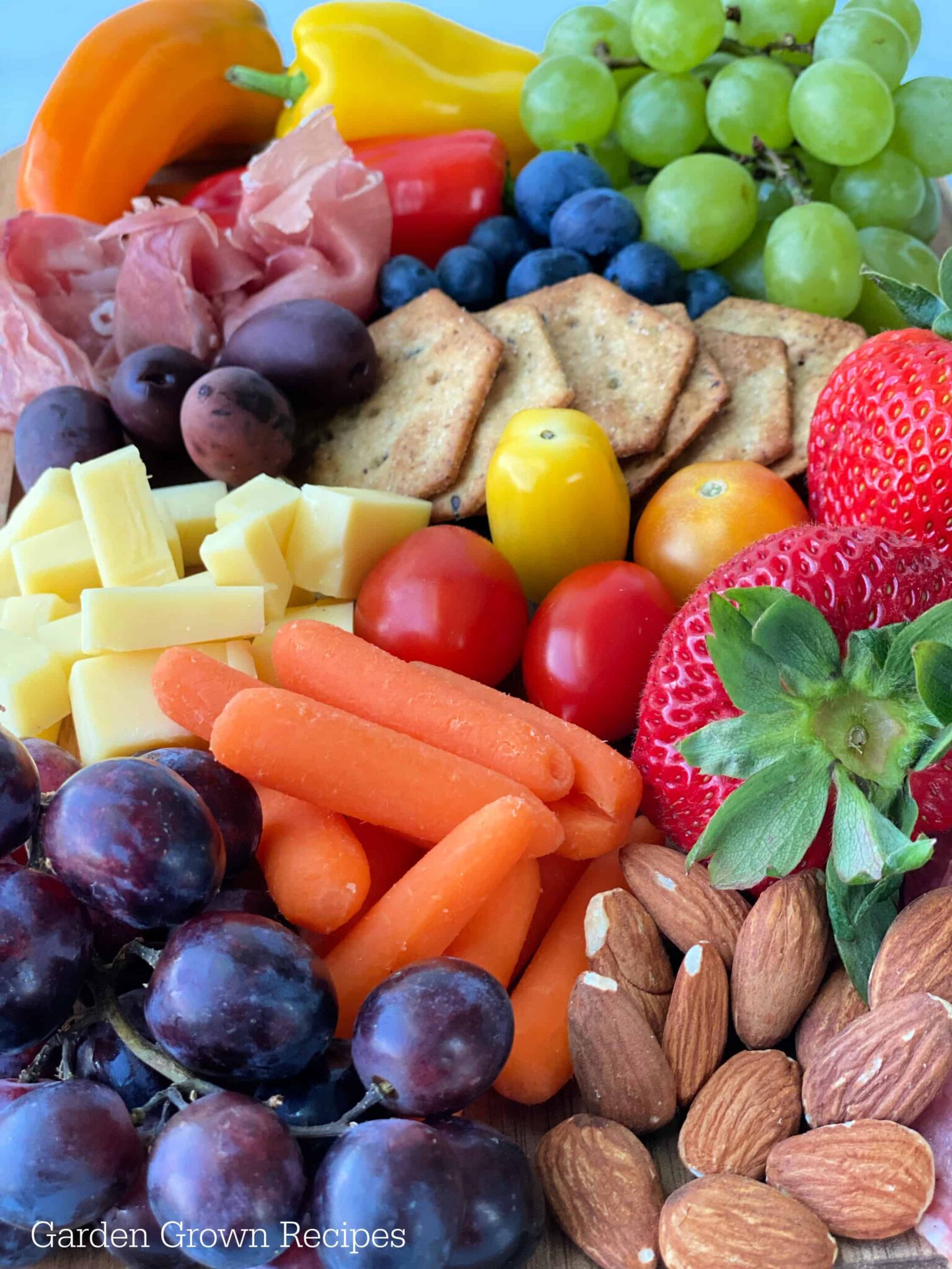 Easy Small Charcuterie Board Recipe