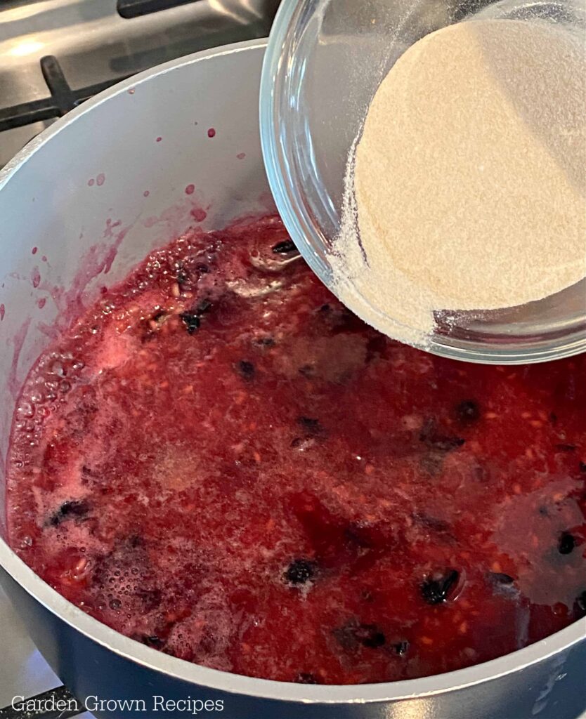 Mixed Berry Jelly Recipe with No Sugar Added