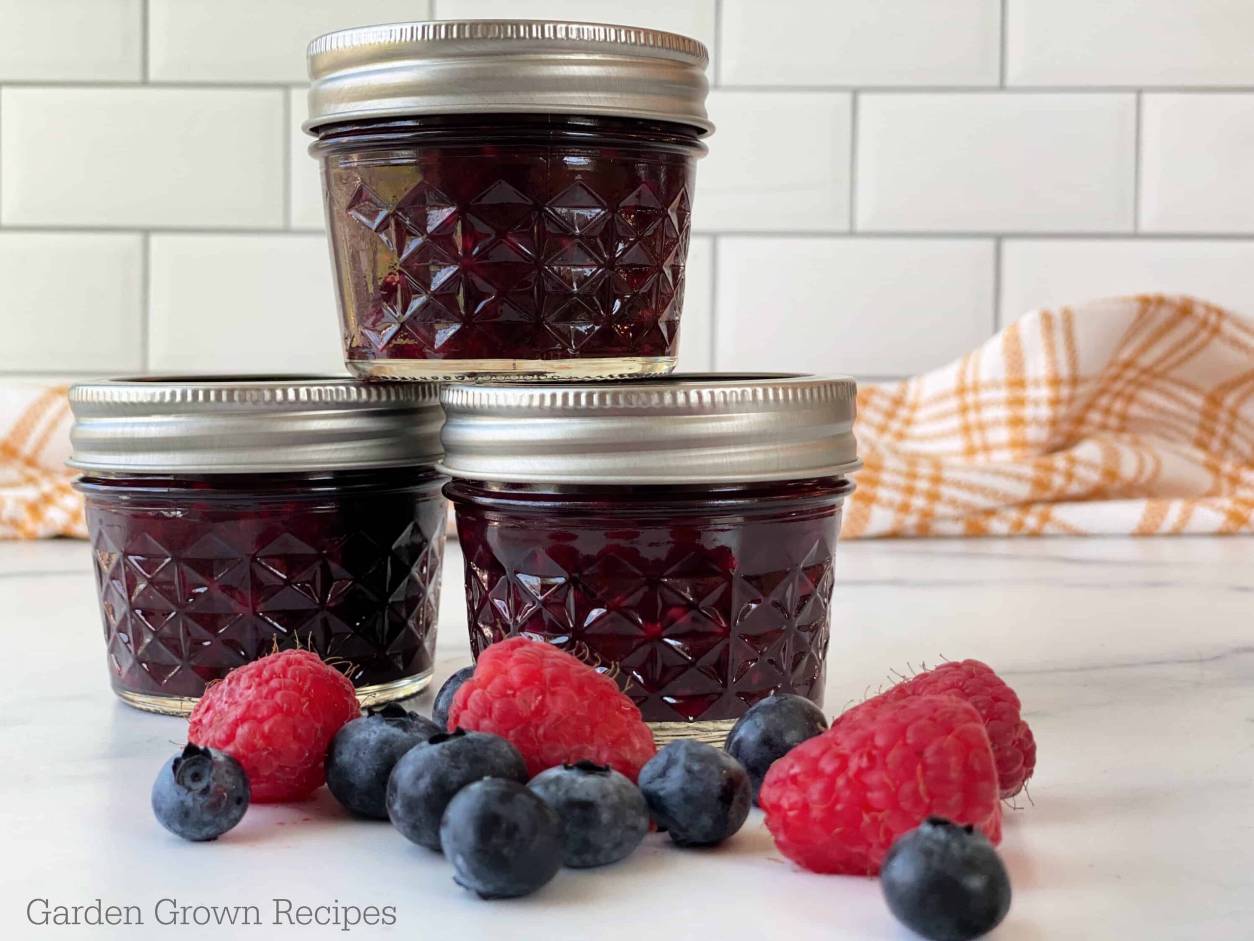 easy homemade jam recipe, mixed berry jelly