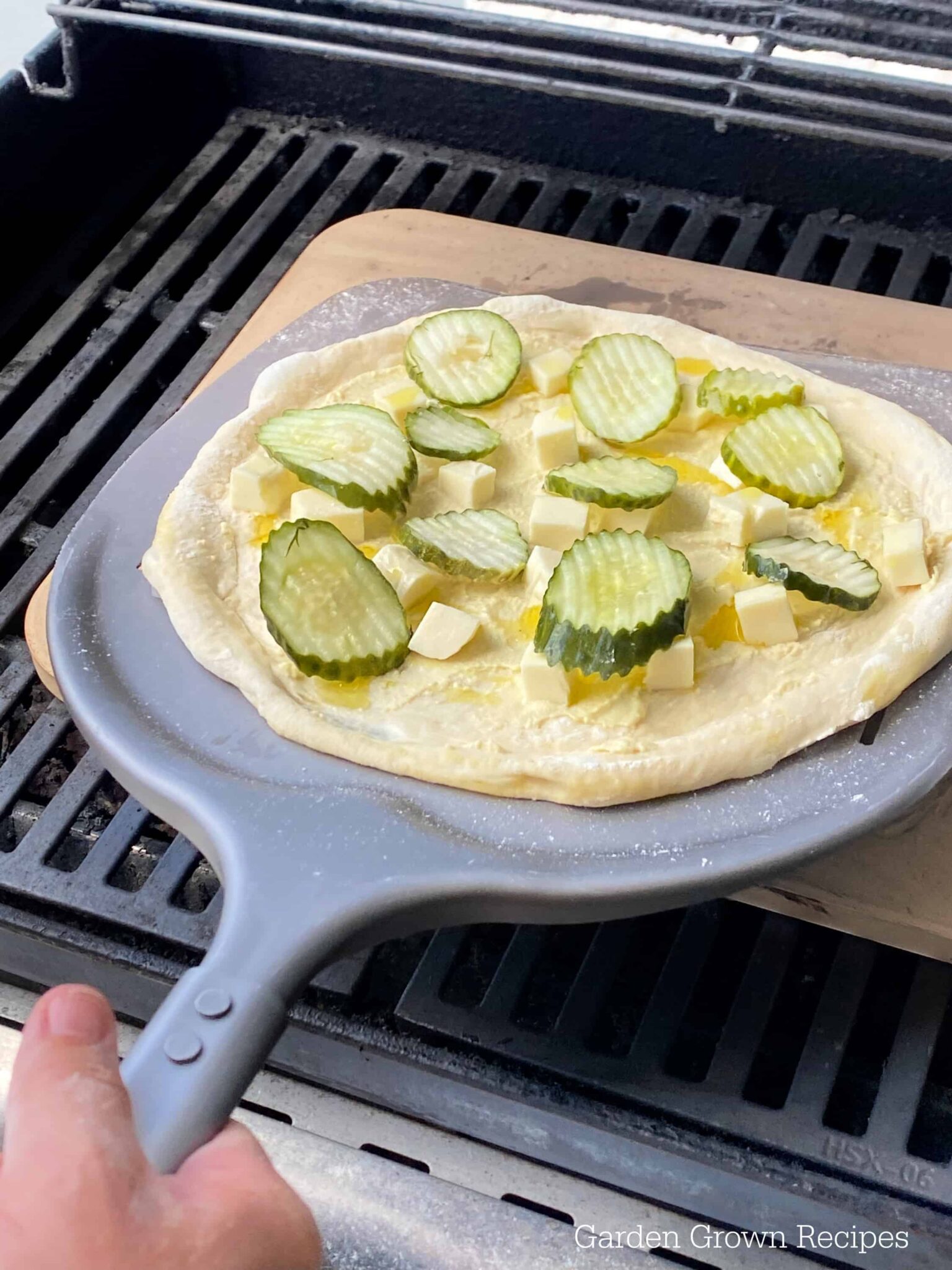 Hans Grill Pizza Stone for Grilling Delicious Pizzas