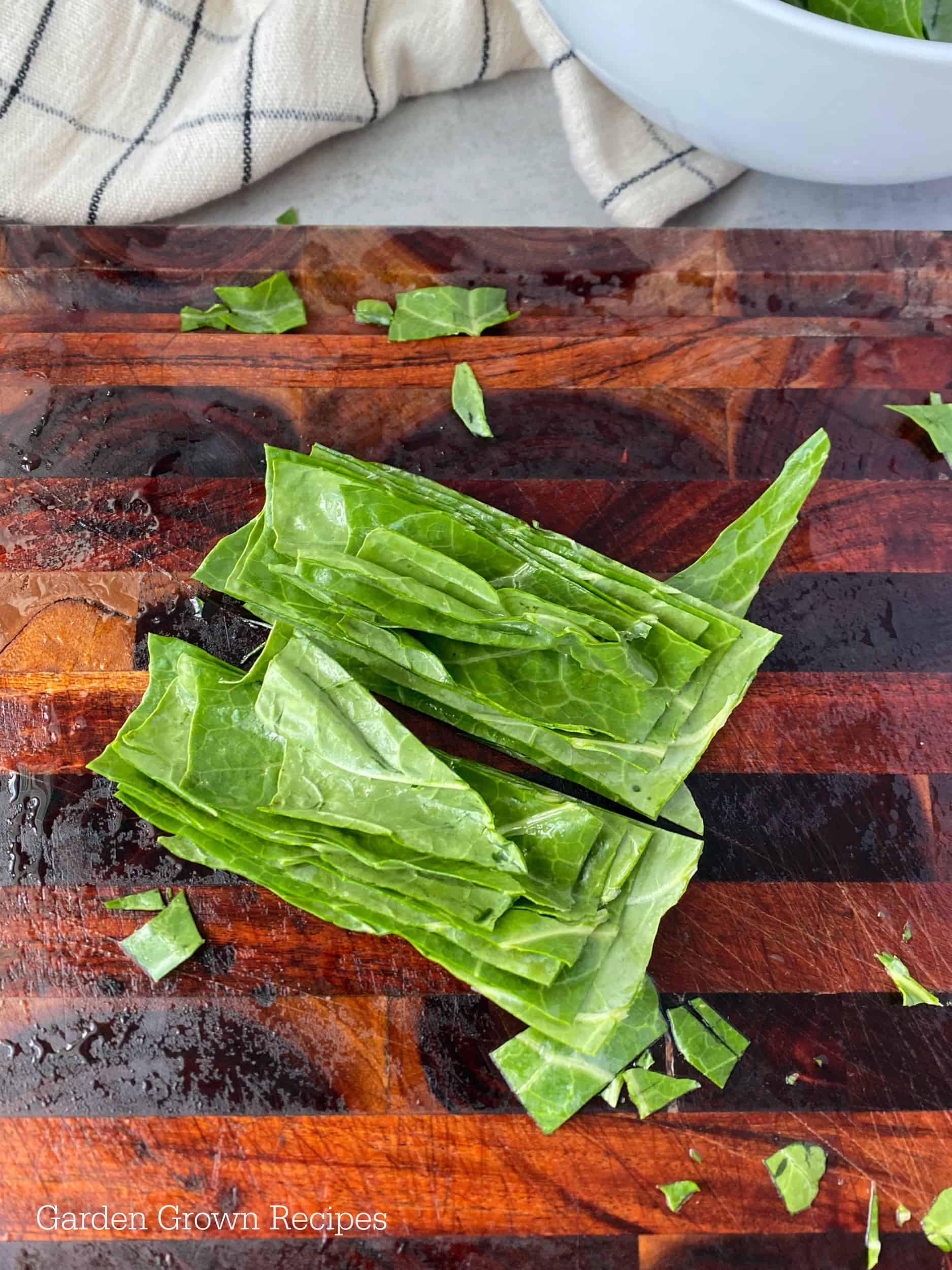 how to cut and trim collard green leaves