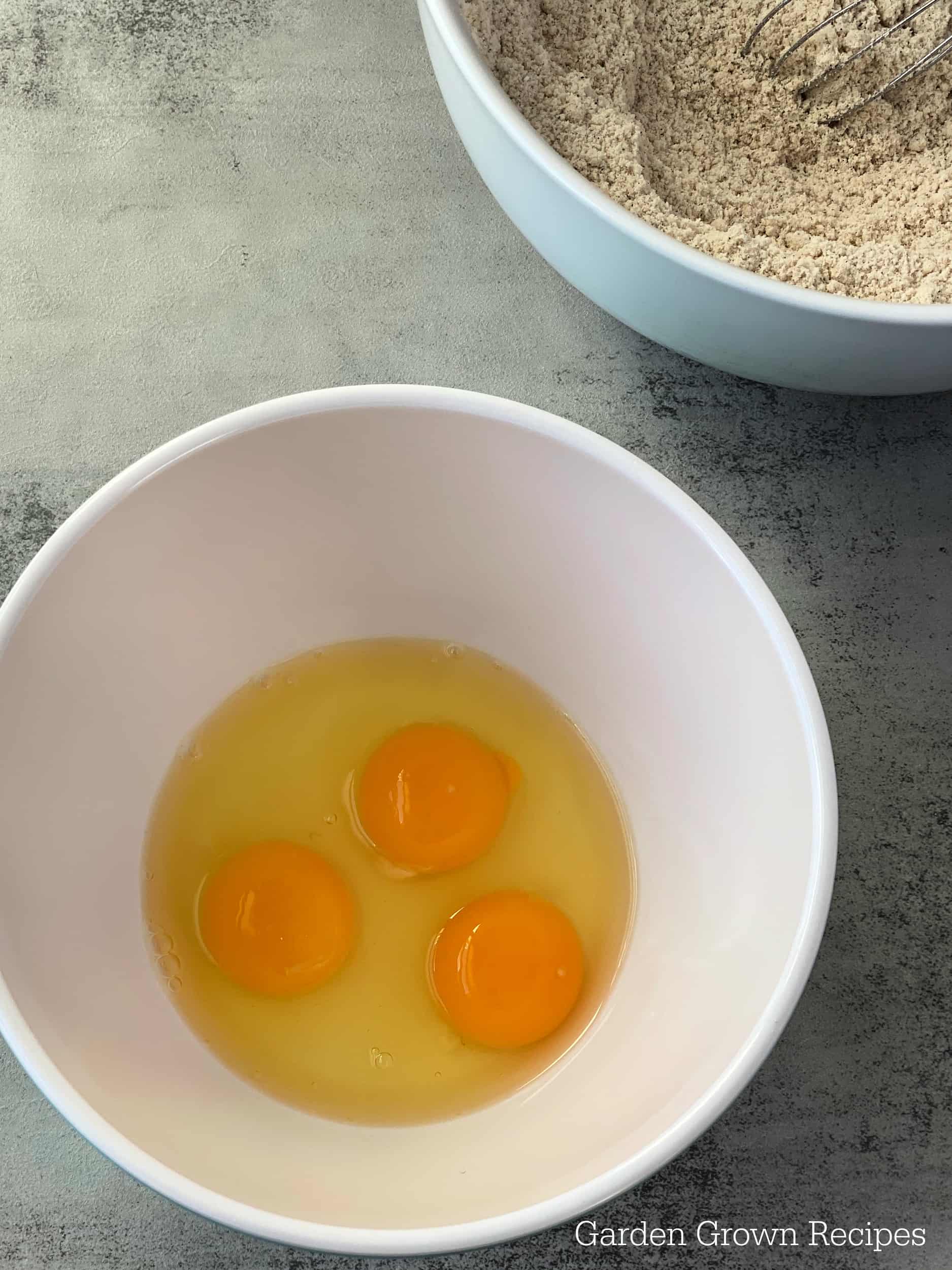 eggs in a bowl 