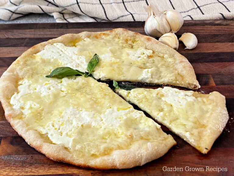 White Pizza Recipe with Garlic and Olive Oil