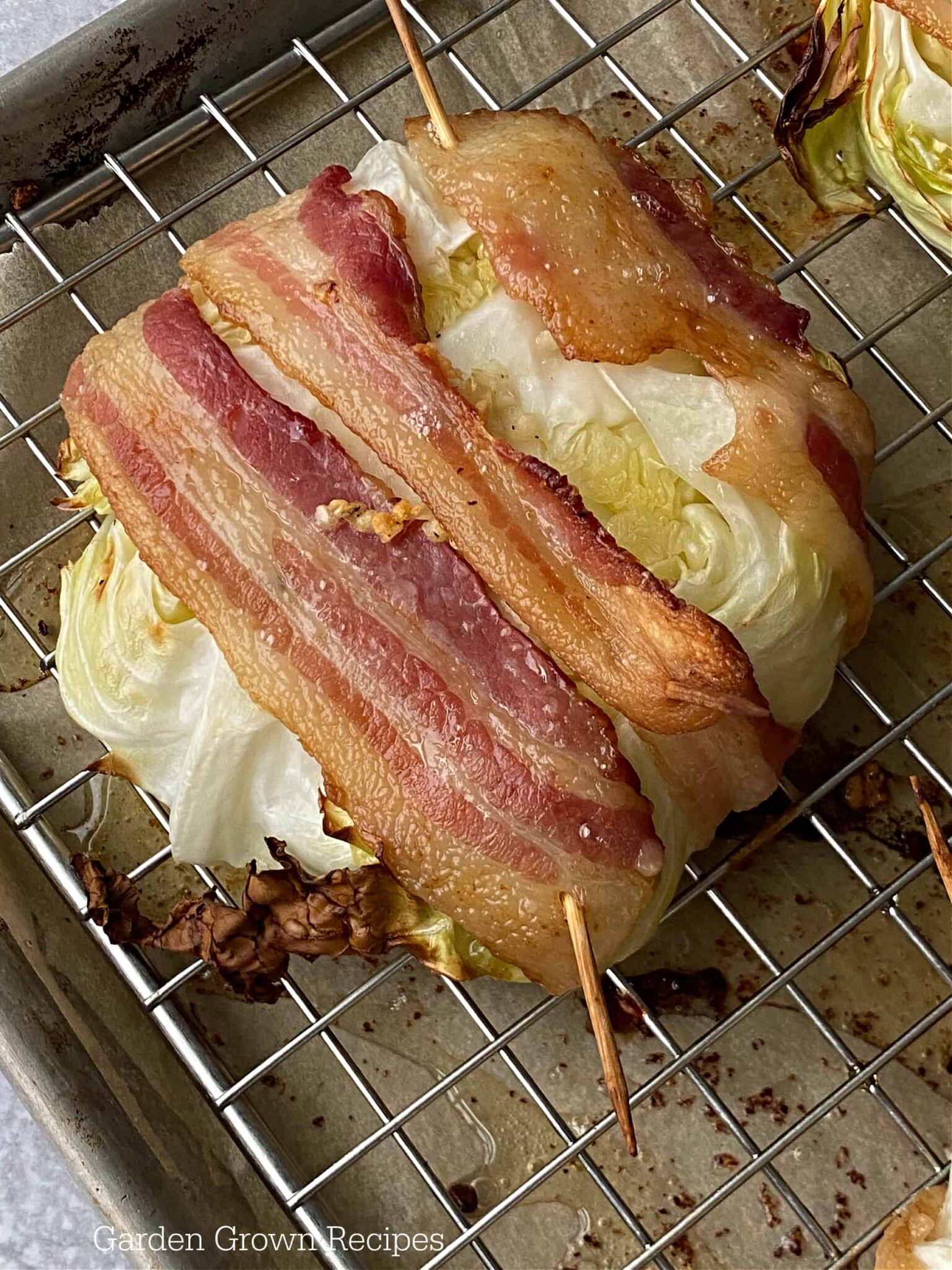 Recipe for Baked Cabbage Steaks with Crispy Bacon